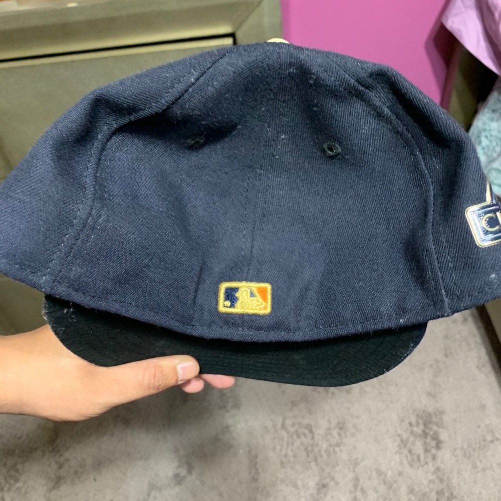 Astros hat - Picture 4 of 4